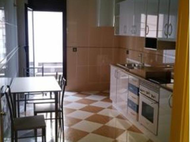 Piso en venta en Villa Del Prado, Madrid