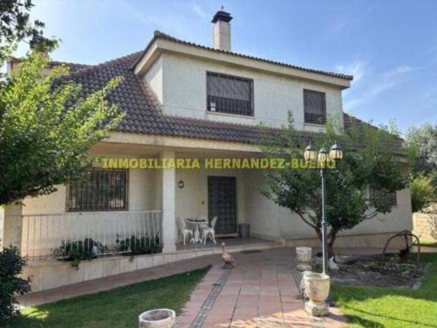 Chalet en venta en Los Páramos, Villamayor
