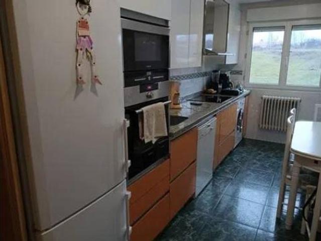 Piso en venta en Navatejera, Villaquilambre