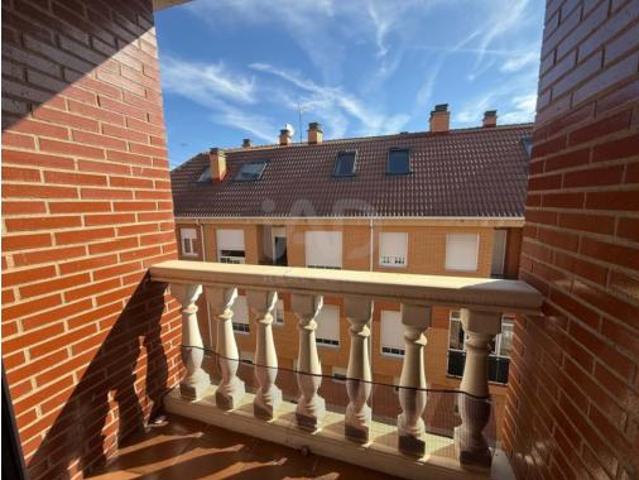 Piso en venta en Navatejera, Villaquilambre