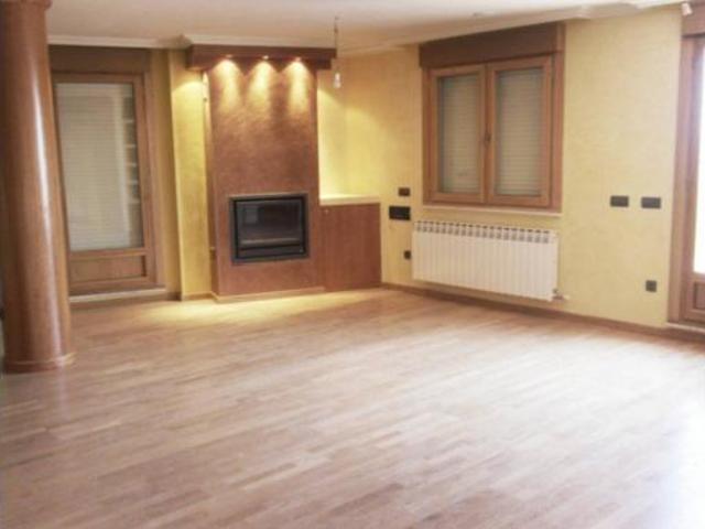 Piso en venta en Villares De La Reina, Aldeaseca de Armuña