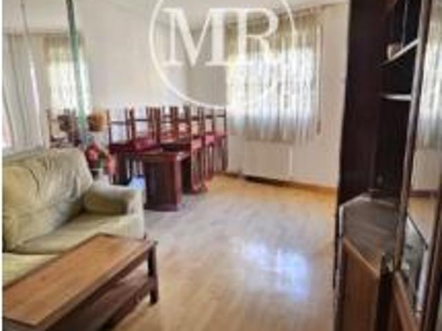 Piso en venta en Villares De La Reina