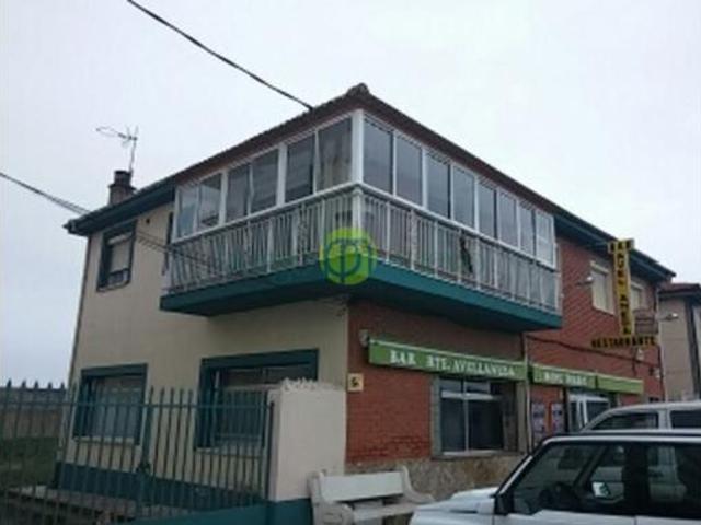 Piso en venta en Villaturiel, Castilla y León