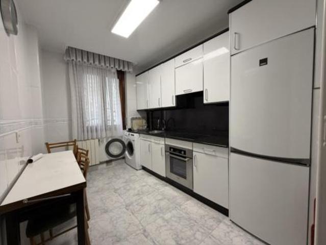 Piso en venta en Villavendimio, Castilla y León