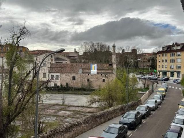 Piso en venta en San Lázaro, Zamora