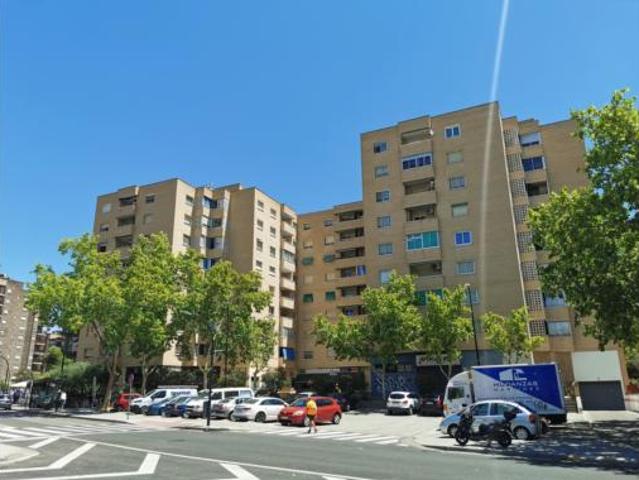 Piso en venta en Delicias, Zaragoza