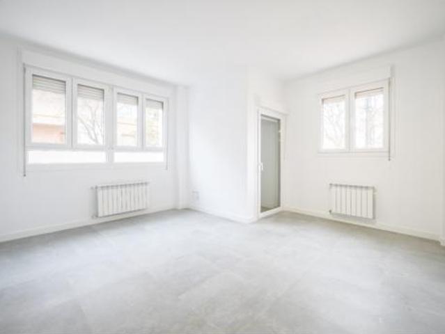 Piso en venta en La Paz, Zaragoza