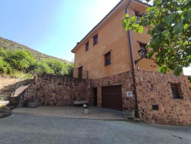 Piso en venta en Zorraquín, La Rioja
