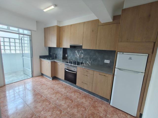 Piso en venta en Teis, Vigo