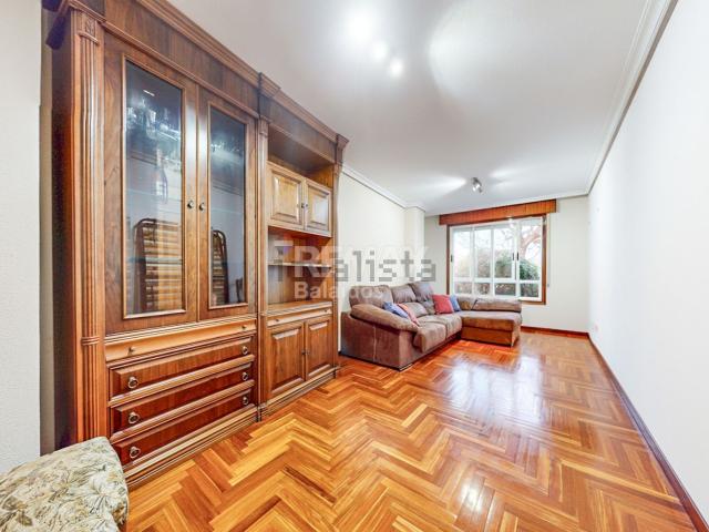 Piso en venta en Teis, Vigo