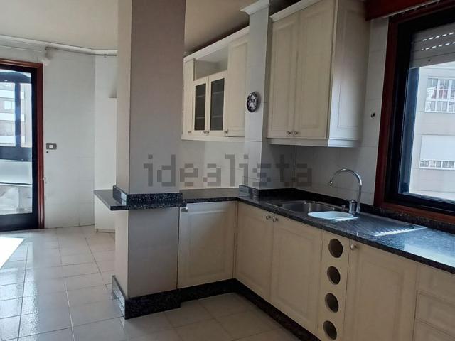 Piso en venta en Teis, Vigo