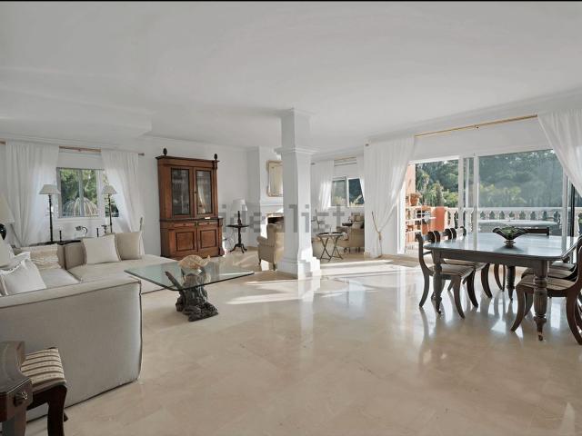 Ático en alquiler en Resinera-Voladilla, Estepona