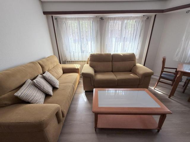 Apartamento en alquiler en Miralbueno, Zaragoza