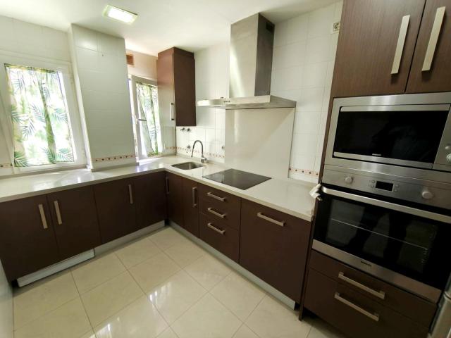 Dúplex en venta en Cerro-Amate, Sevilla