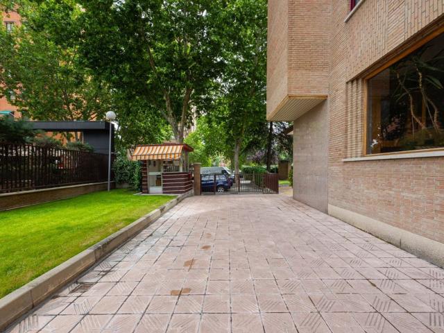 Apartamento en alquiler en Costillares, Madrid