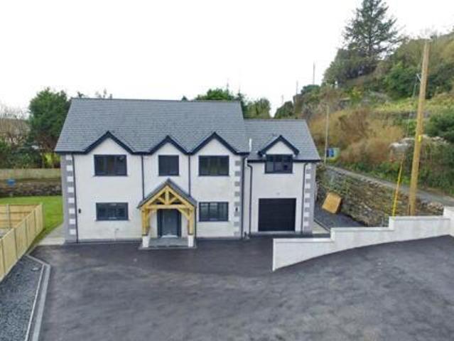 House for sale in Penrhyndeudraeth, Wales