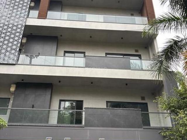 Flat for sale in North West Delhi, Deri