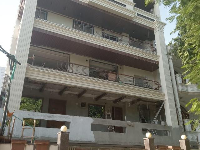 House for sale in Deri