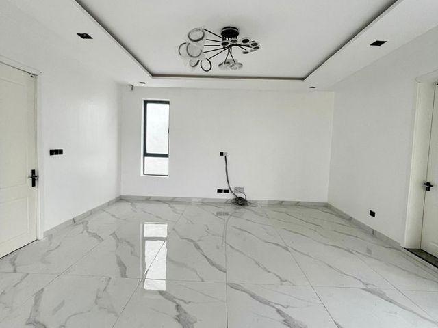 Property for rent in Deri