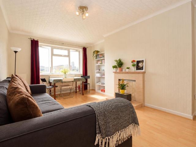 Apartment for rent in Pitfield Estate, Greater London