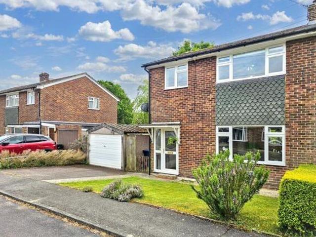 House for rent in Woolmer Hill, Fole