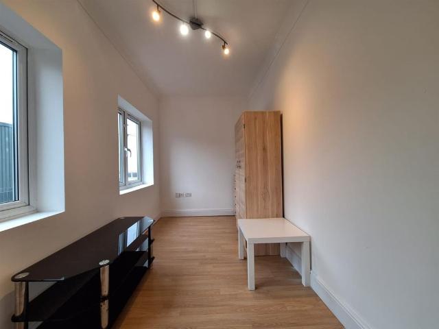 Apartment for rent in London Borough of Croydon, Greater London