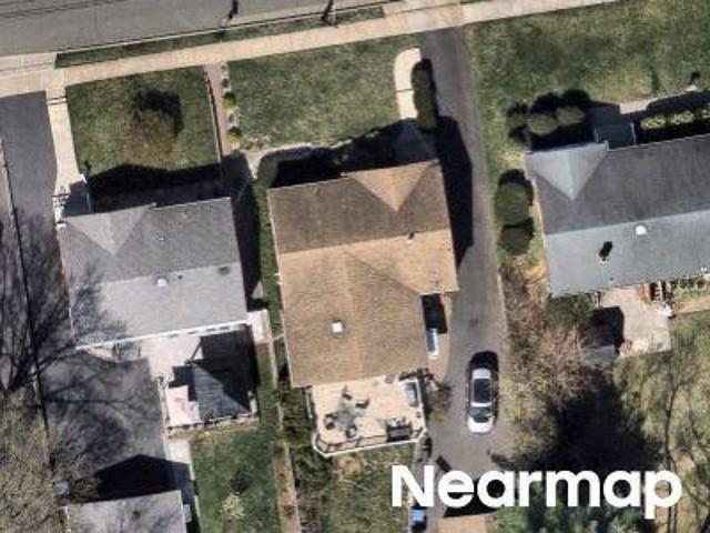 House for sale in Avenel, New Jersey