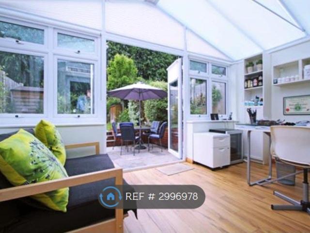 House for rent in London Borough of Merton, Collier's Wood