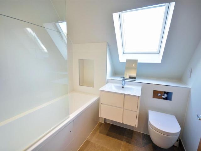 Apartment for rent in Woodcote, Epsom