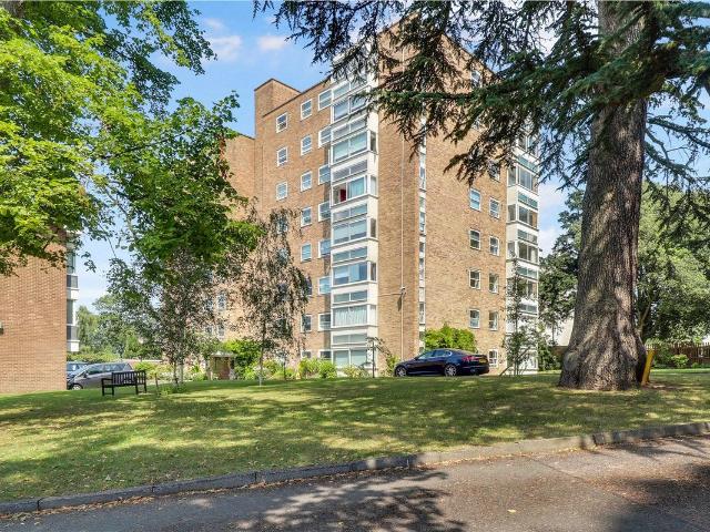 Apartment for rent in Prestbury, Golden Valley