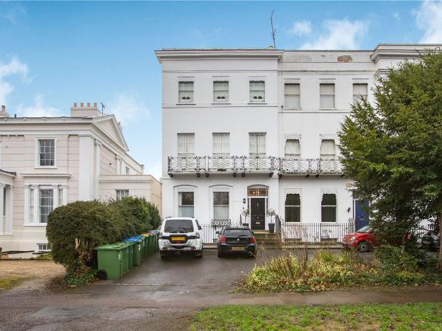 Apartment for rent in Golden Valley, Gloucestershire