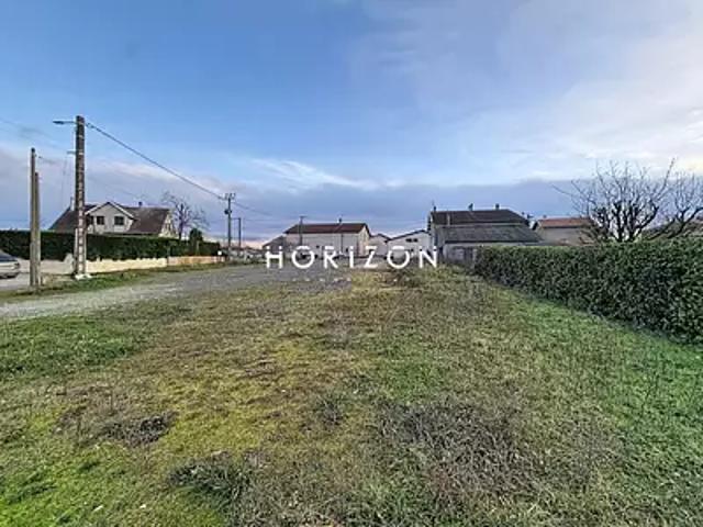 Terrain vente à Bourg-en-Bresse, Pizay