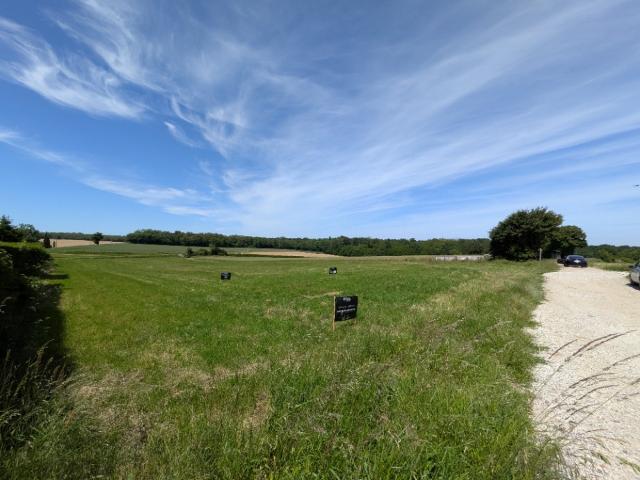 Terrain vente à Bourg-en-Bresse, Pizay