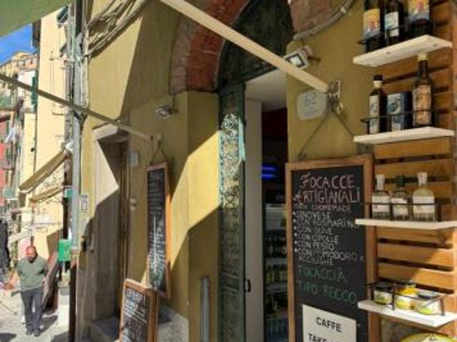 Locale Commerciale in vendita a Riomaggiore, La Spezia