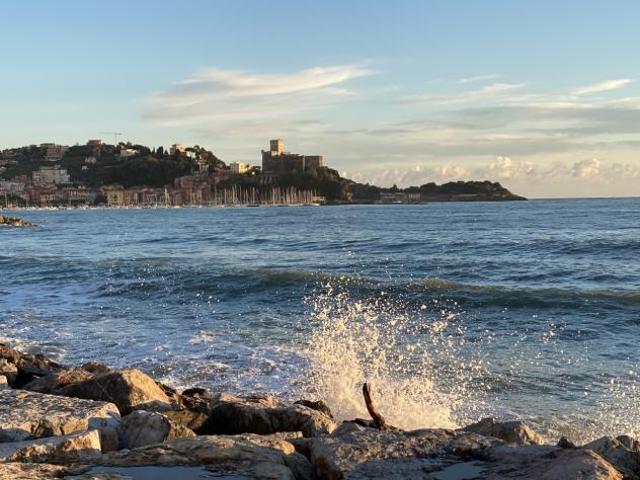 Locale Commerciale in vendita a Lerici, Liguria