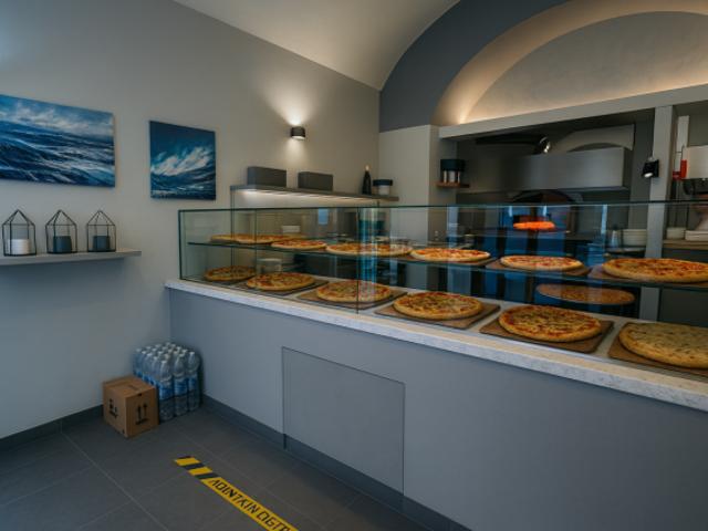 Locale Commerciale in vendita a Lerici, Liguria