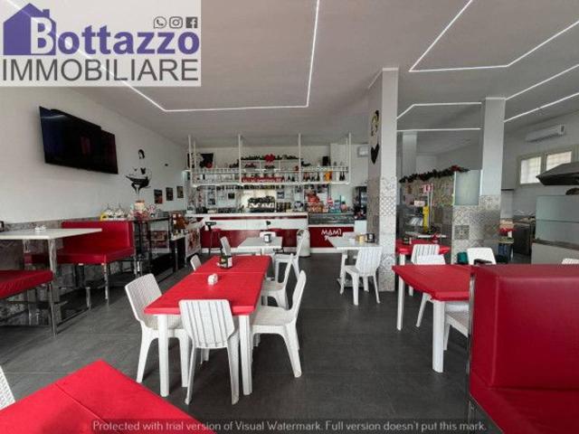 Locale Commerciale in vendita a Puglia, Taranto