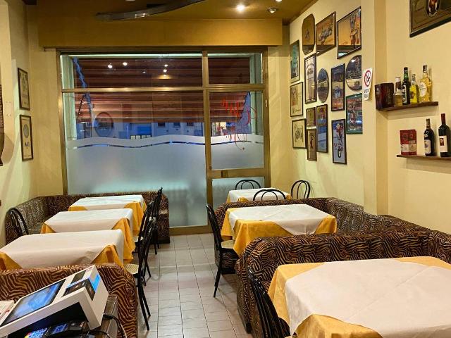 Locale Commerciale in vendita a Castelvetere Sul Calore, Campania