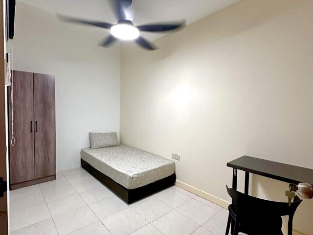 Room for rent in Petaling, Damansara Damai