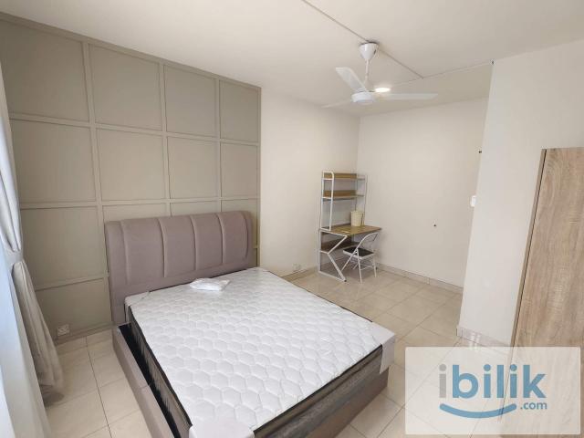 Room for rent in PJU 6, Petaling Jaya