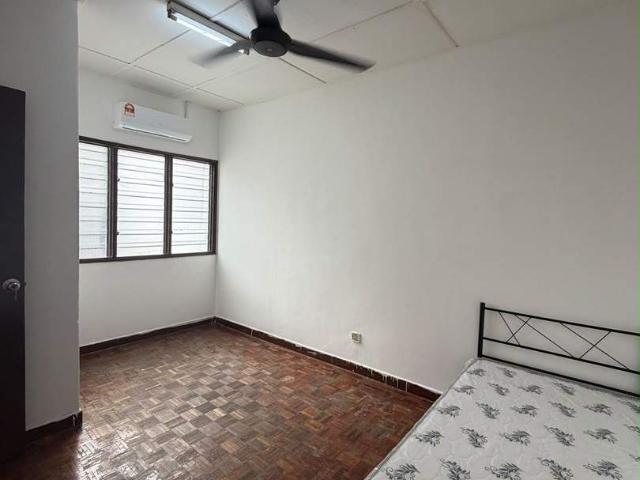 Room for rent in Petaling, Subang Jaya