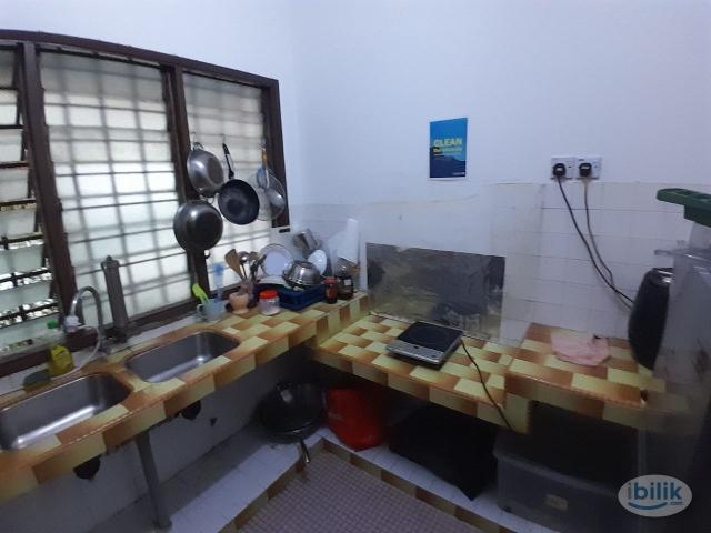 Room for rent in Petaling, Damansara Damai