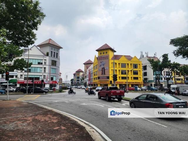 Shop for sale in Petaling Jaya, Petaling