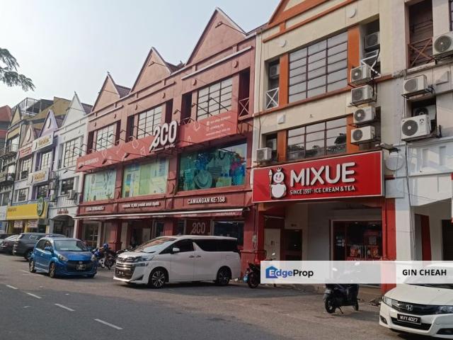 Shop for rent in Petaling Jaya, Petaling