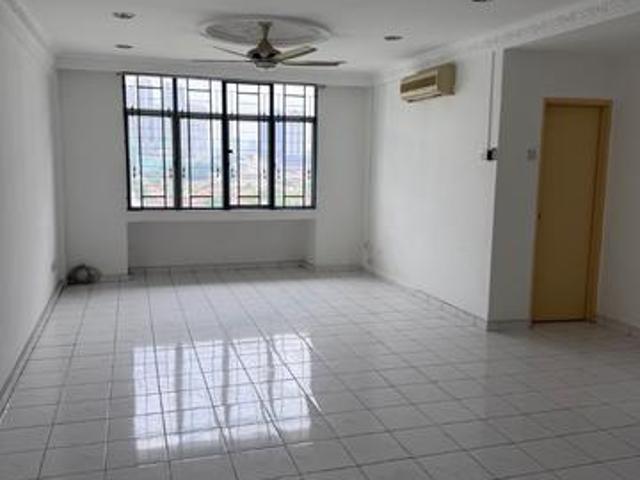 Apartment for sale in Petaling, Damansara Damai