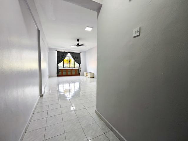 Apartment for sale in Petaling, Damansara Damai
