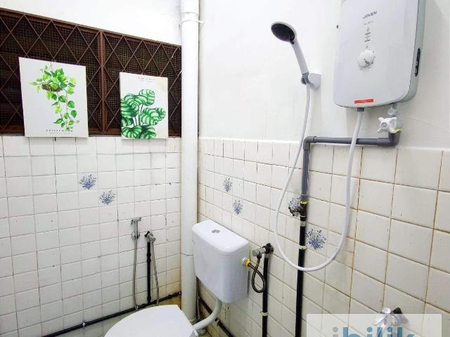 Room for rent in Petaling, Damansara Damai