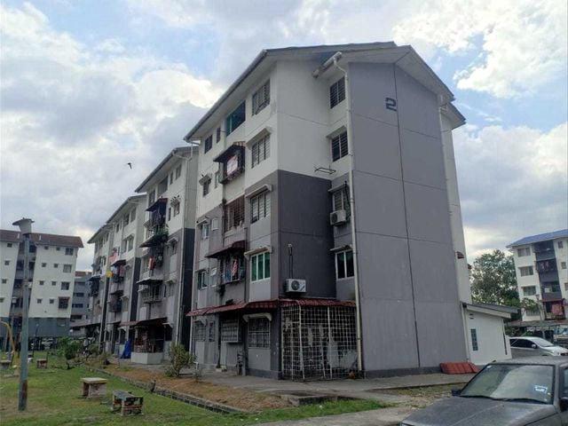 Apartment for sale in Seri Kembangan, Majlis Bandaraya Subang Jaya