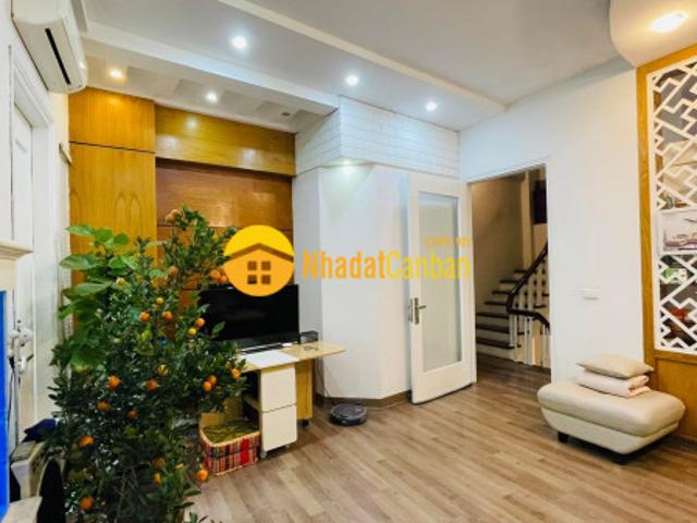 Nhà mặt phố bán