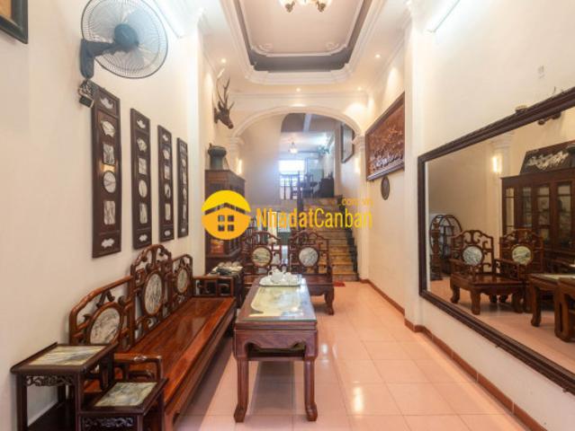 Nhà mặt phố bán